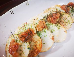 おつまみにも　山芋のバター焼き　梅肉のせ