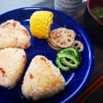 カルシウムがいっぱい！！桜エビと梅干しの焼きおにぎり