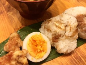 梅干しとクリームチーズのおにぎり