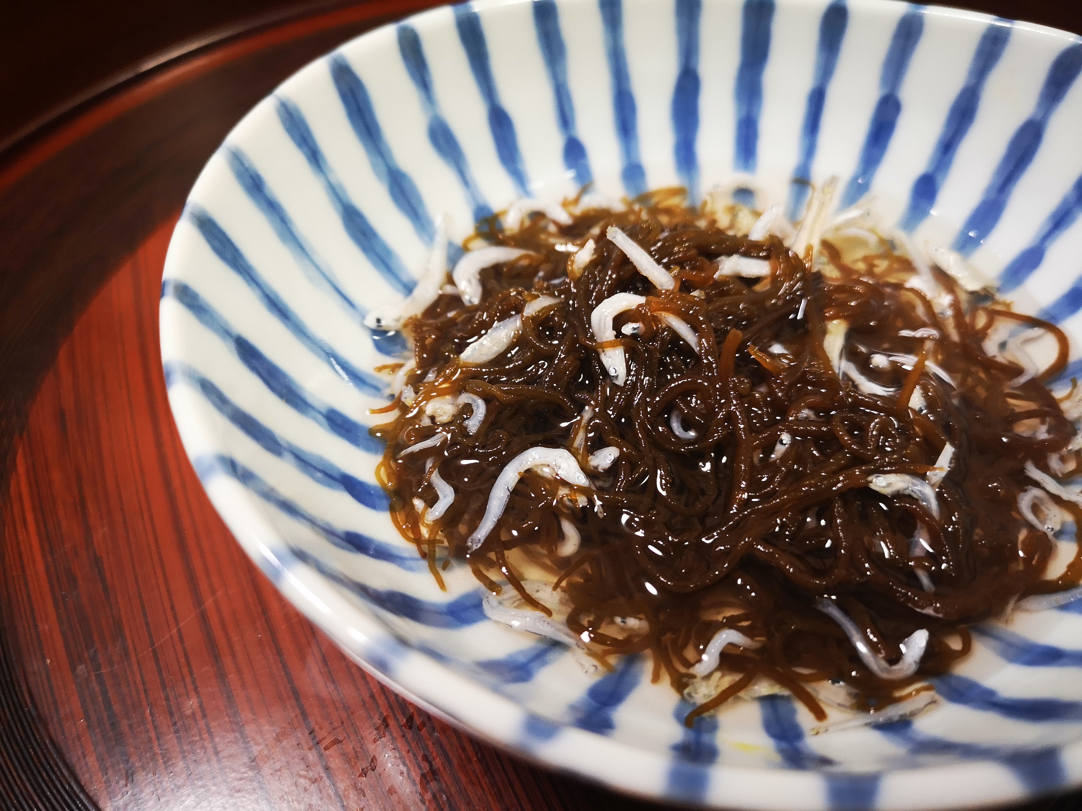 さっぱり もずくとちりめんの梅酢和え