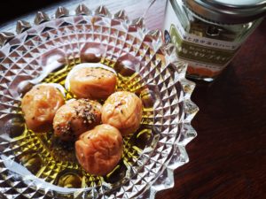 忙しい時にあともう一品! 紀州石上邑 白干梅のオリーブオイル漬け