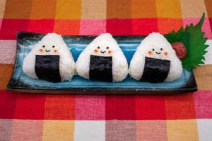 アレンジいろいろ 梅干し・梅酢を使った簡単おにぎりレシピ11選