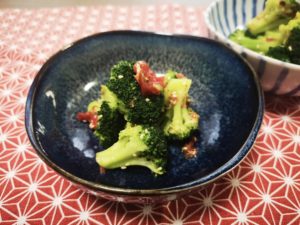 ブロッコリーの梅おかか和え