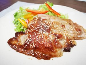 15分で晩御飯のおかず ご飯にぴったり!豚肉の梅照り焼き