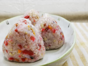 【冷めても美味しい！】カリカリ梅のおにぎり